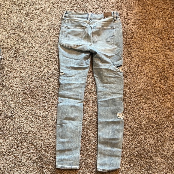 Ae lightwash ripped jeans - Picture 2 of 4